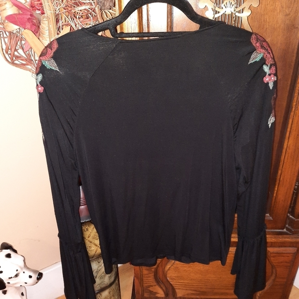 American Eagle Women's  Flared-Sleeved Top - Picture 2 of 4